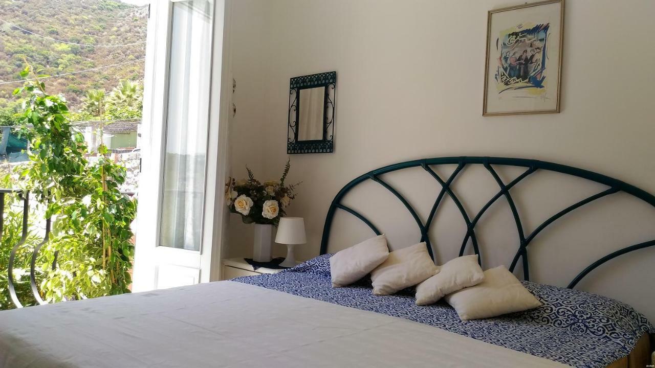 Villa Vista Mare Mela Lipari  Zewnętrze zdjęcie